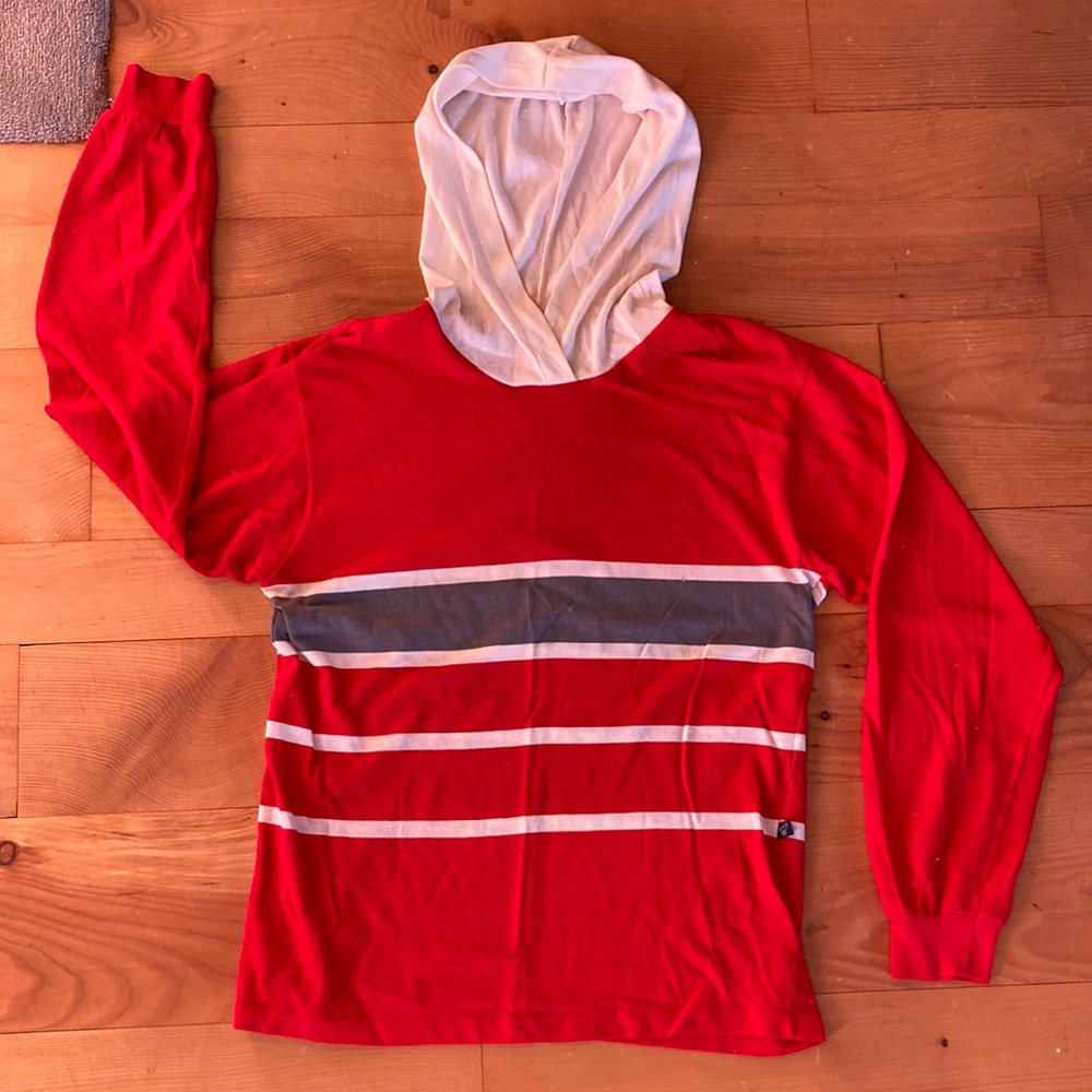 Wrangler Jersey with Hood, 50/50% Polyester/Cotton Sz M .  Excellent Condition